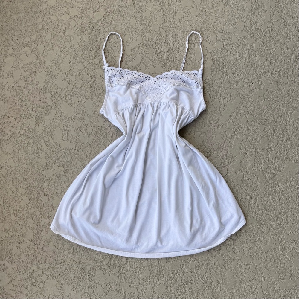 Victoria’s Secret white night dress